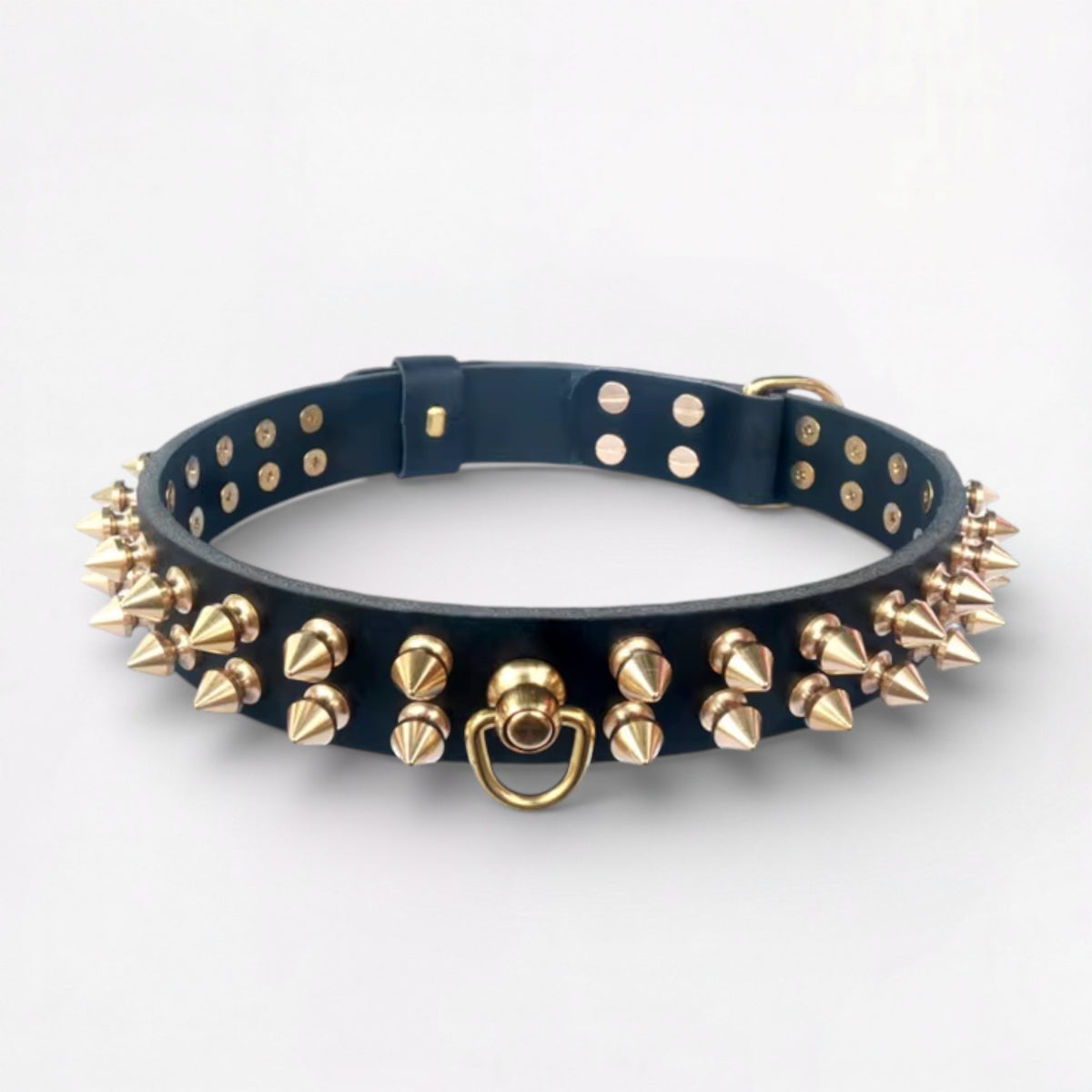 SpikeLux-Pug-Riveted-Collar.jpg