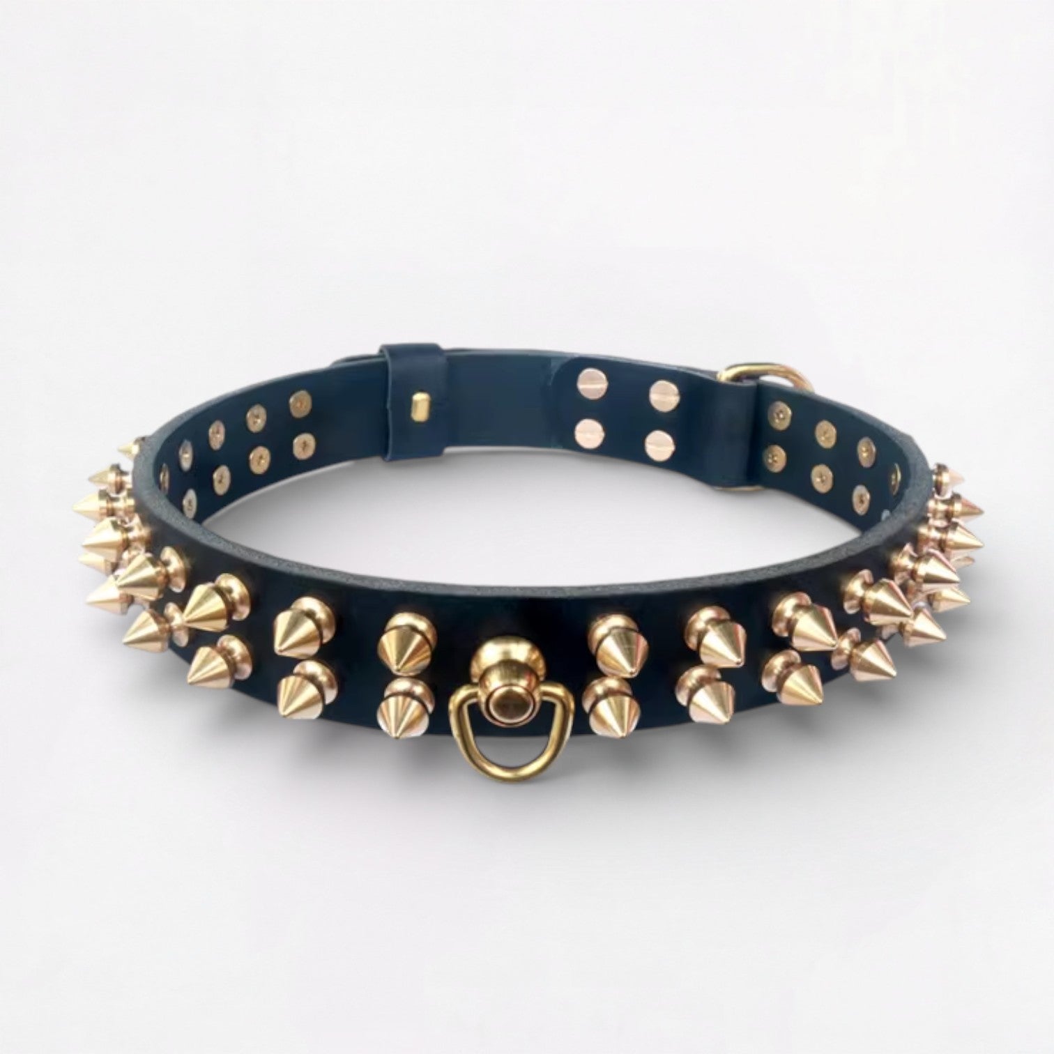 SpikeLux-Pug-Riveted-Collar.jpg