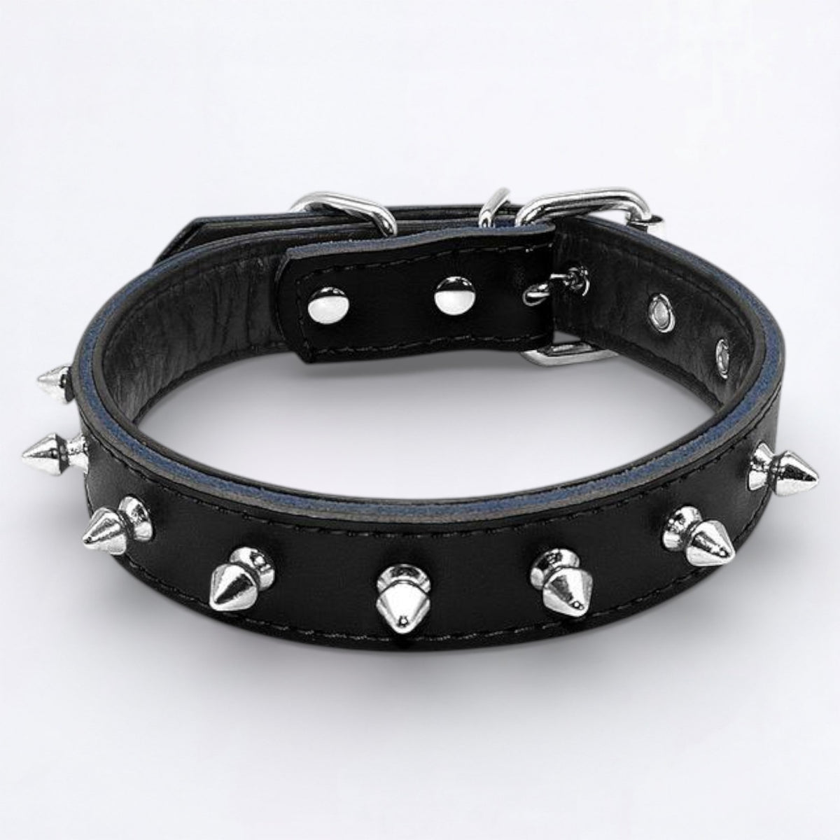 SpikeOn-Pug-Adjustable-Collar.jpg